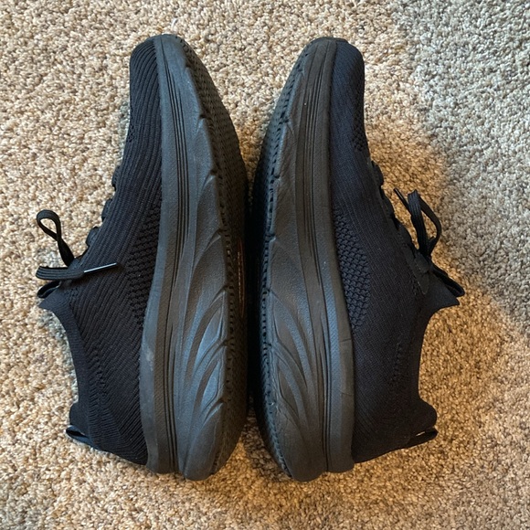 Skechers Women’s non-slip shoes - Picture 5 of 5